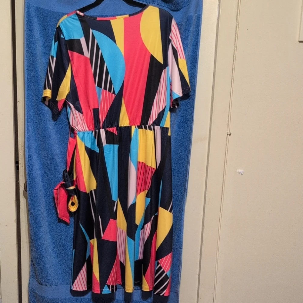 Colorful Geometric Pattern Dress - Picture 7 of 7